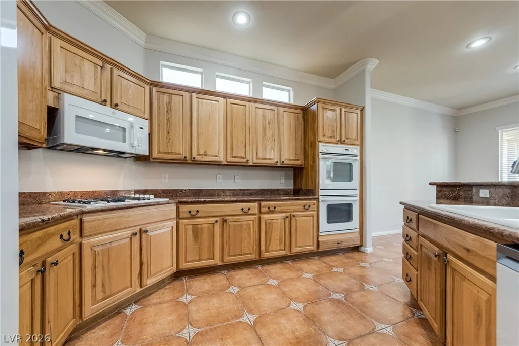 10100 Clifton Forge, Las Vegas, NV 89148