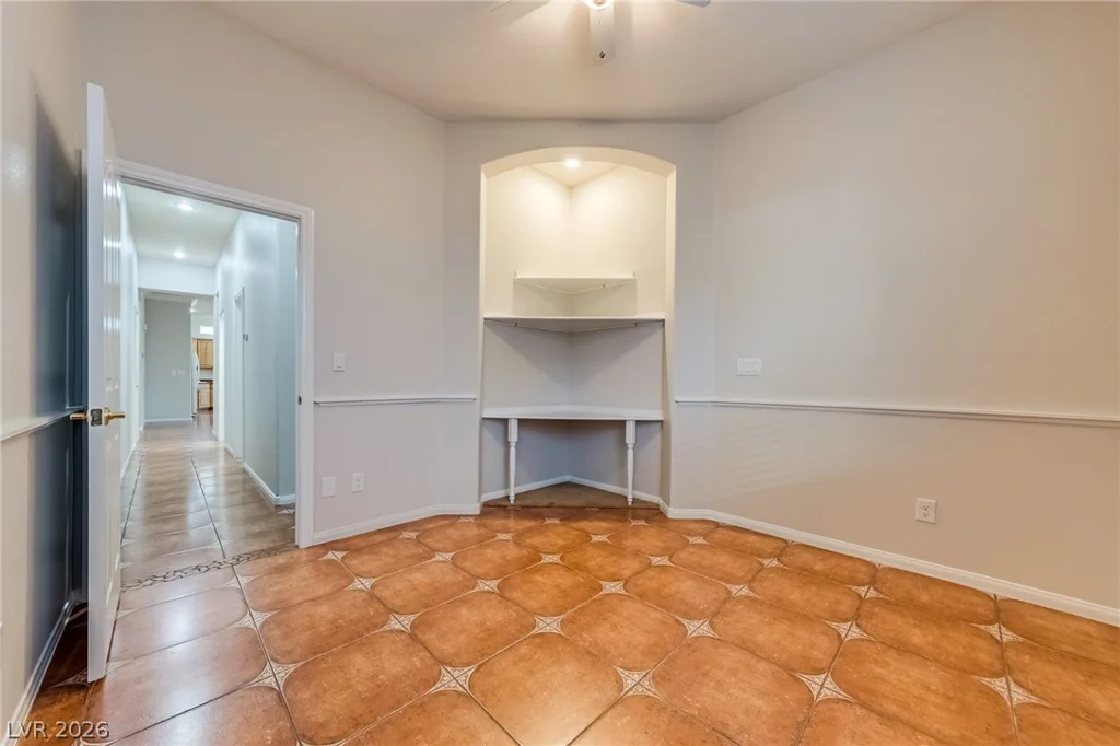 10100 Clifton Forge, Las Vegas, NV 89148
