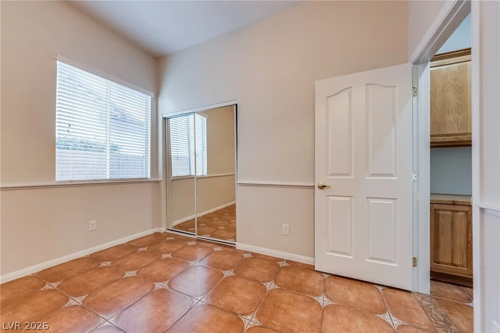 10100 Clifton Forge, Las Vegas, NV 89148