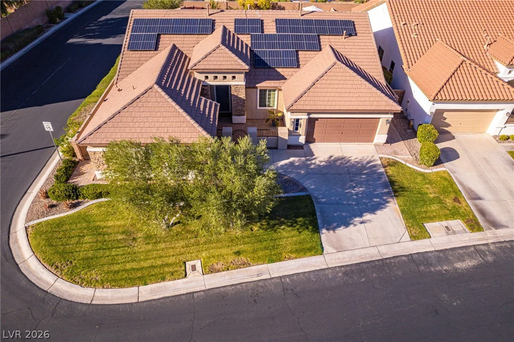 10100 Clifton Forge, Las Vegas, NV 89148