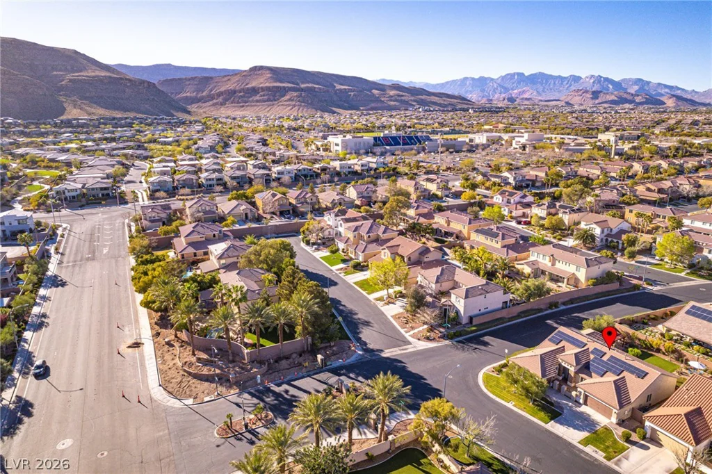 10100 Clifton Forge, Las Vegas, NV 89148