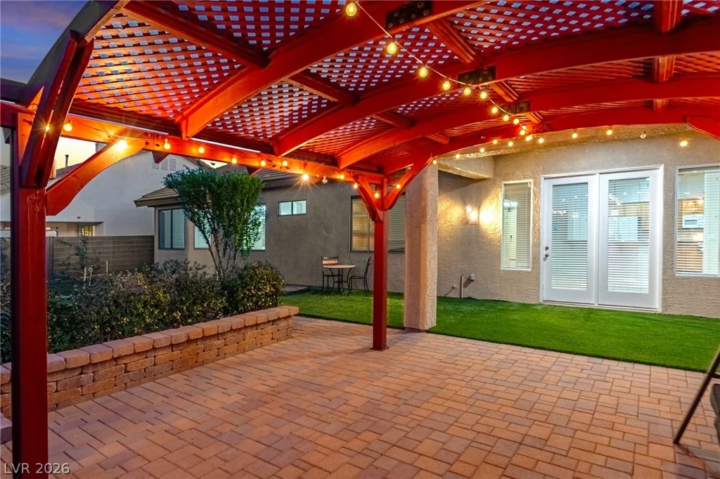 10100 Clifton Forge, Las Vegas, NV 89148
