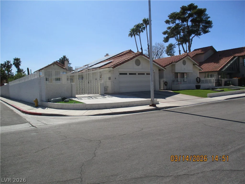 2701 Sidonia, Las Vegas, NV 89102