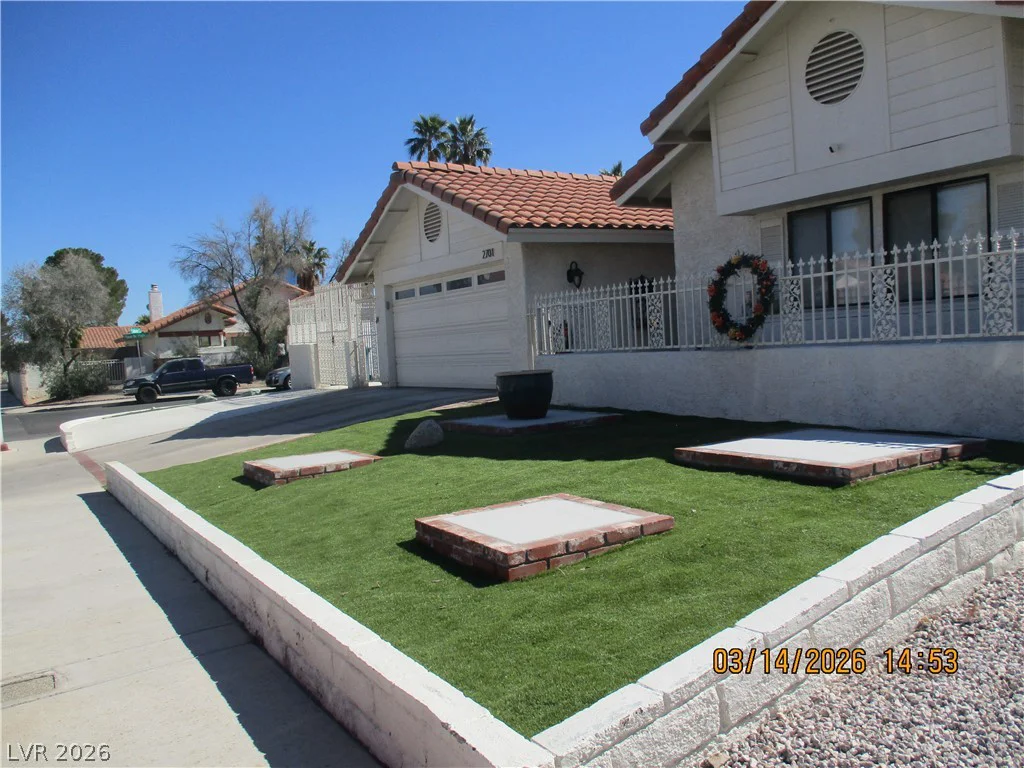 2701 Sidonia, Las Vegas, NV 89102