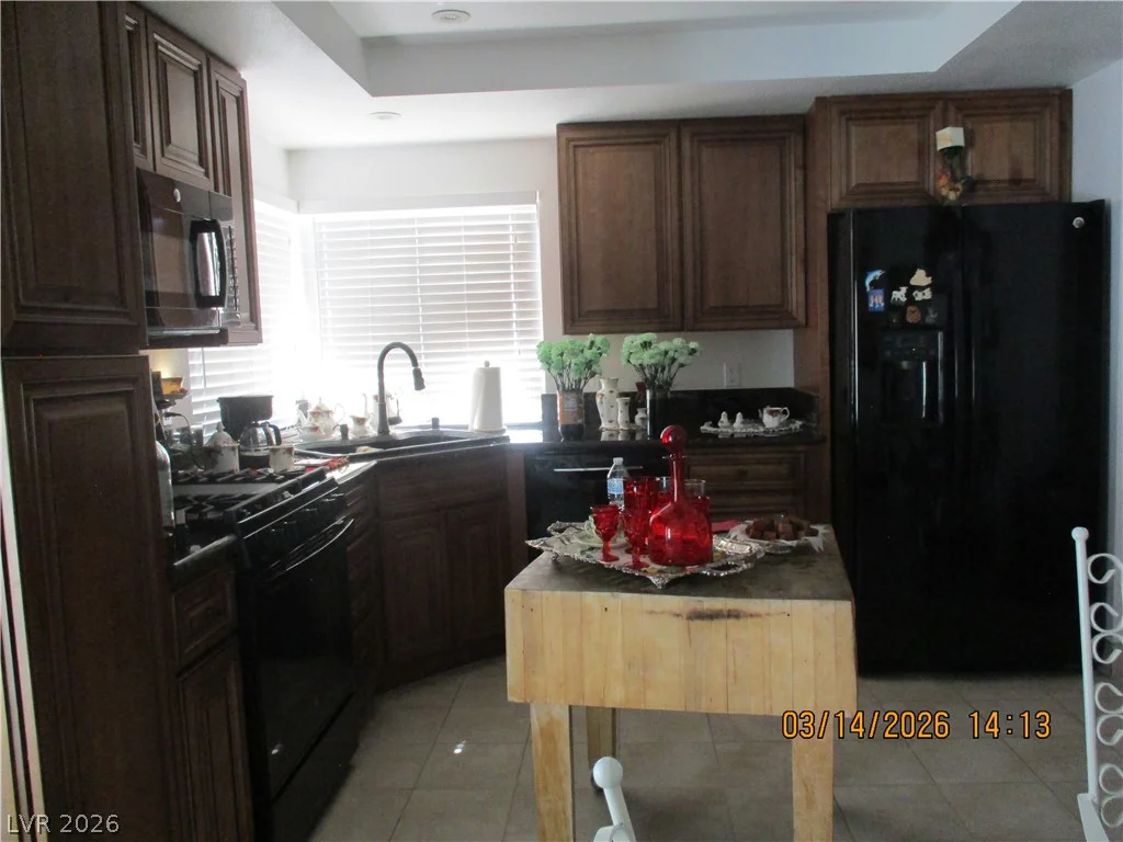 2701 Sidonia, Las Vegas, NV 89102