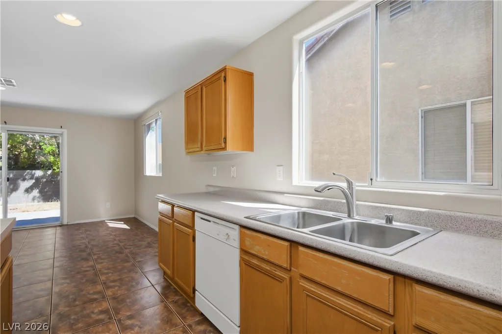 7918 Sally Irene, Las Vegas, NV 89113