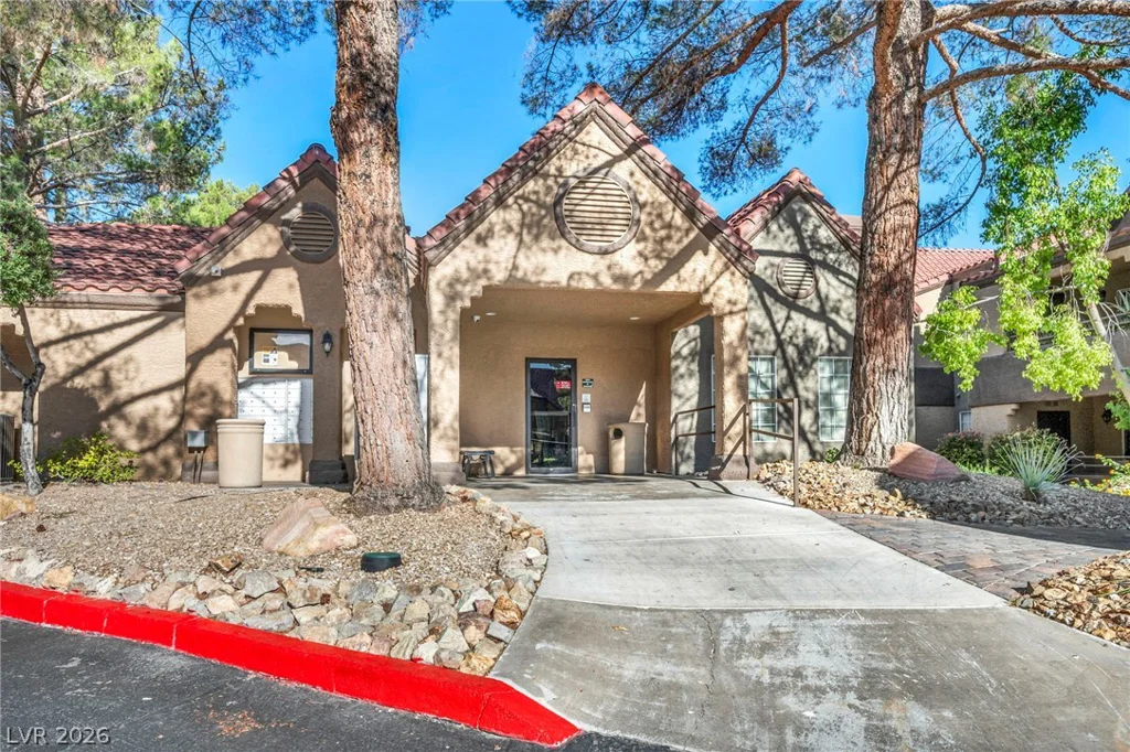 2200 Fort Apache, Las Vegas, NV 89117