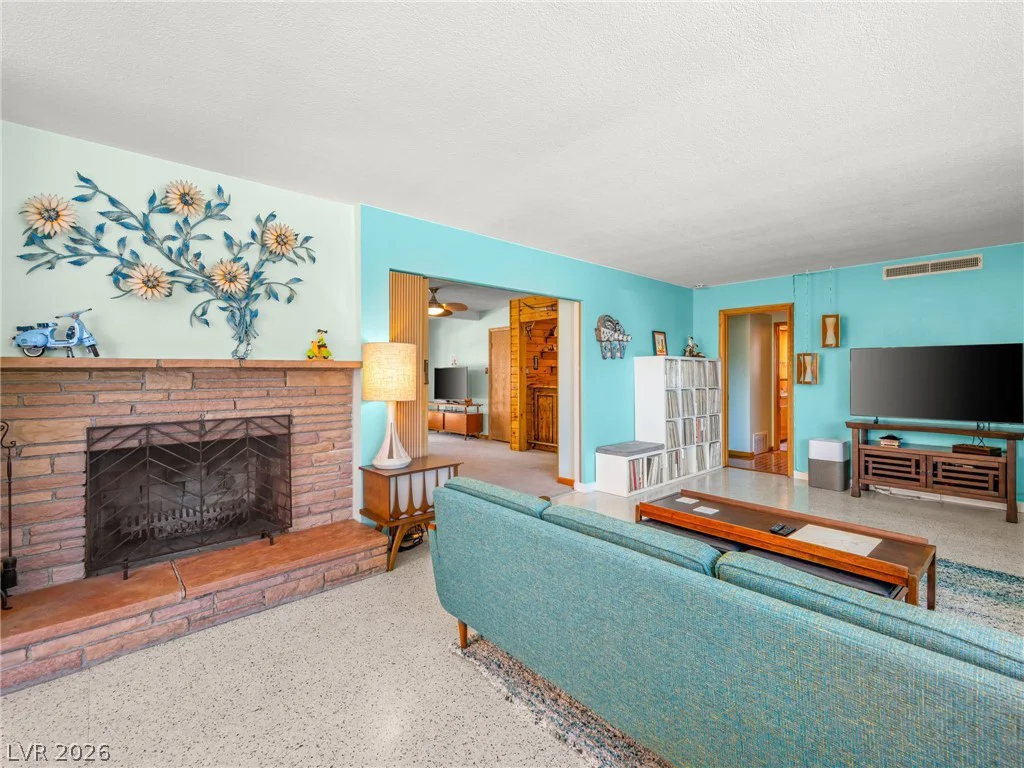 1800 Cochran, Las Vegas, NV 89104