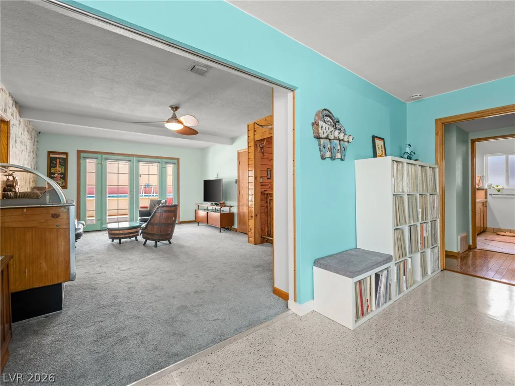 1800 Cochran, Las Vegas, NV 89104