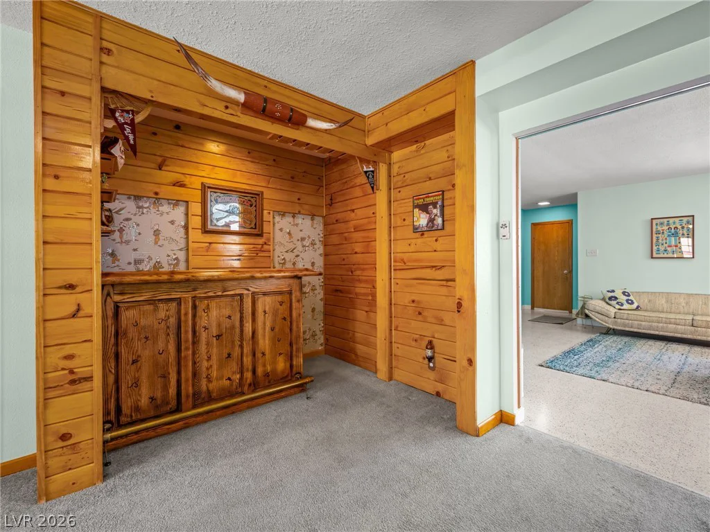 1800 Cochran, Las Vegas, NV 89104