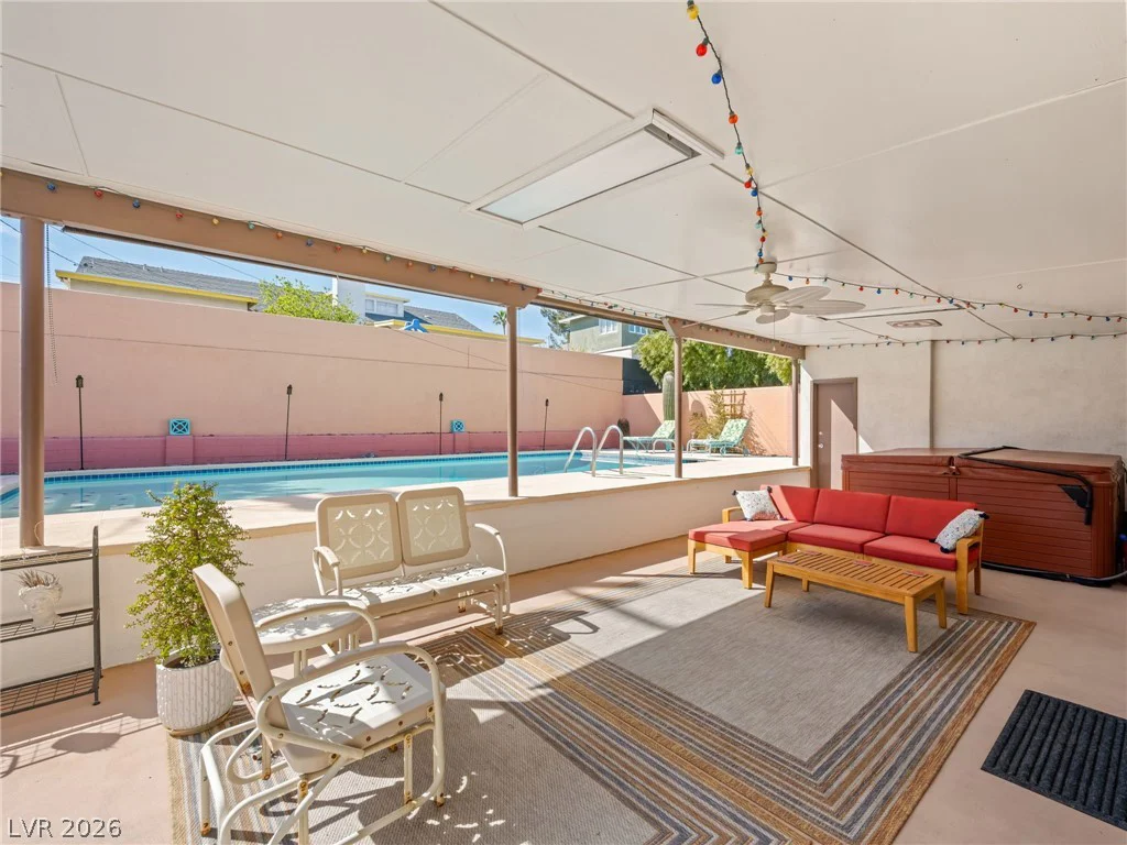 1800 Cochran, Las Vegas, NV 89104