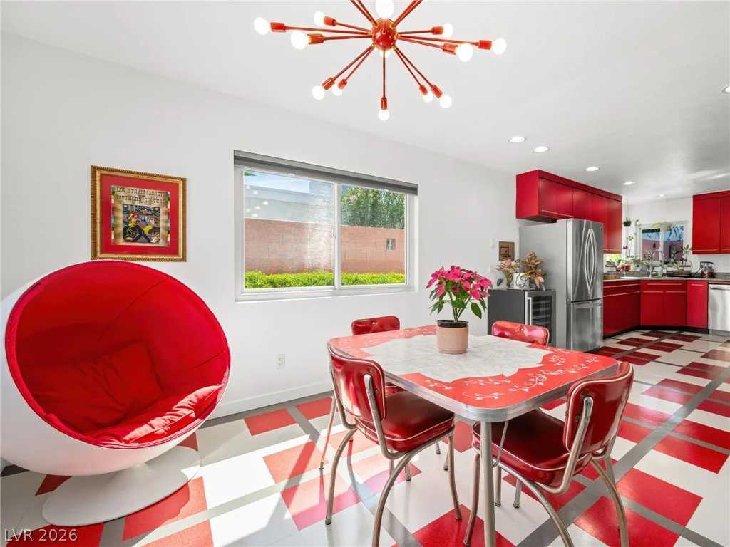 1800 Cochran, Las Vegas, NV 89104