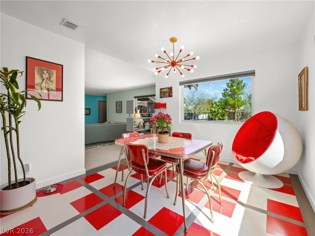1800 Cochran, Las Vegas, NV 89104