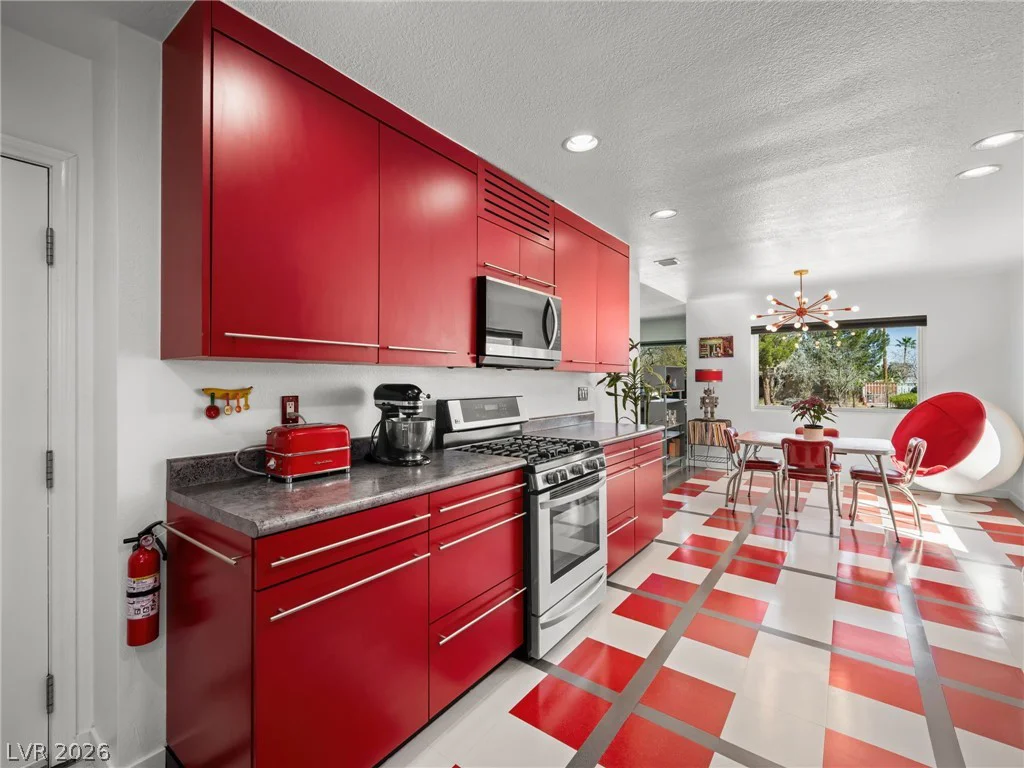 1800 Cochran, Las Vegas, NV 89104