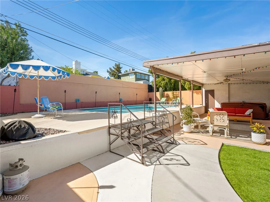 1800 Cochran, Las Vegas, NV 89104