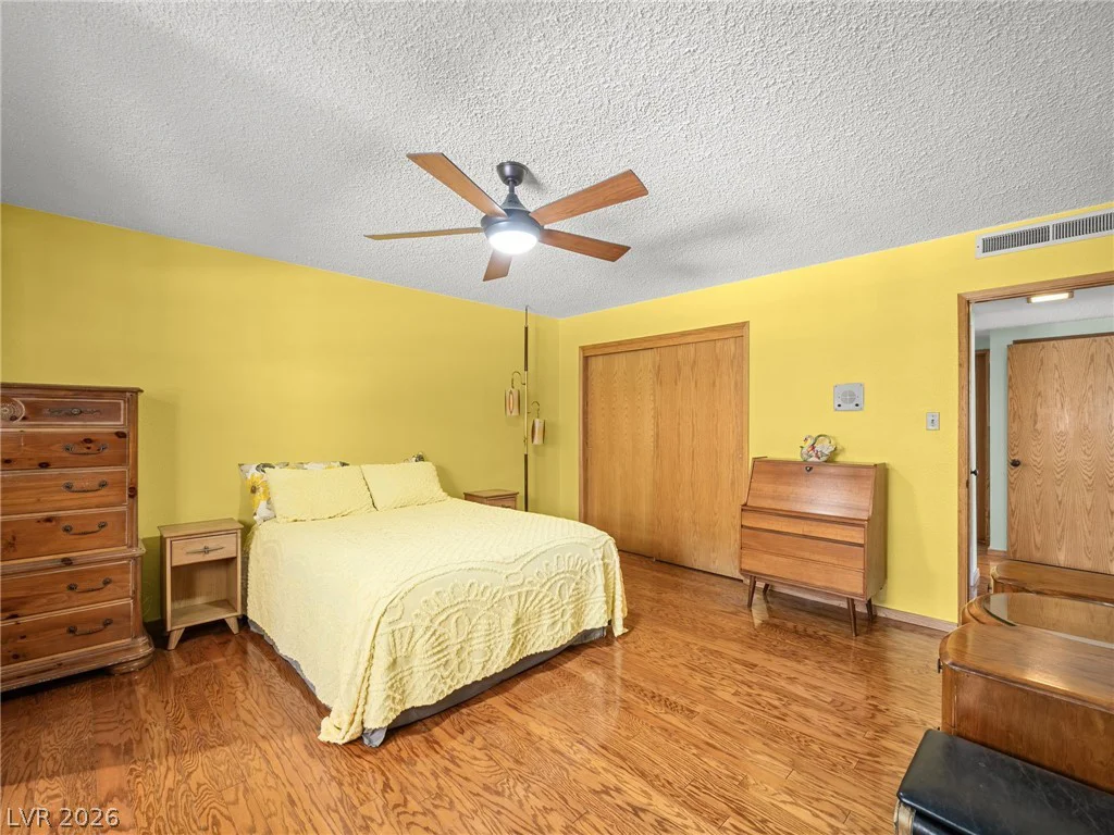 1800 Cochran, Las Vegas, NV 89104