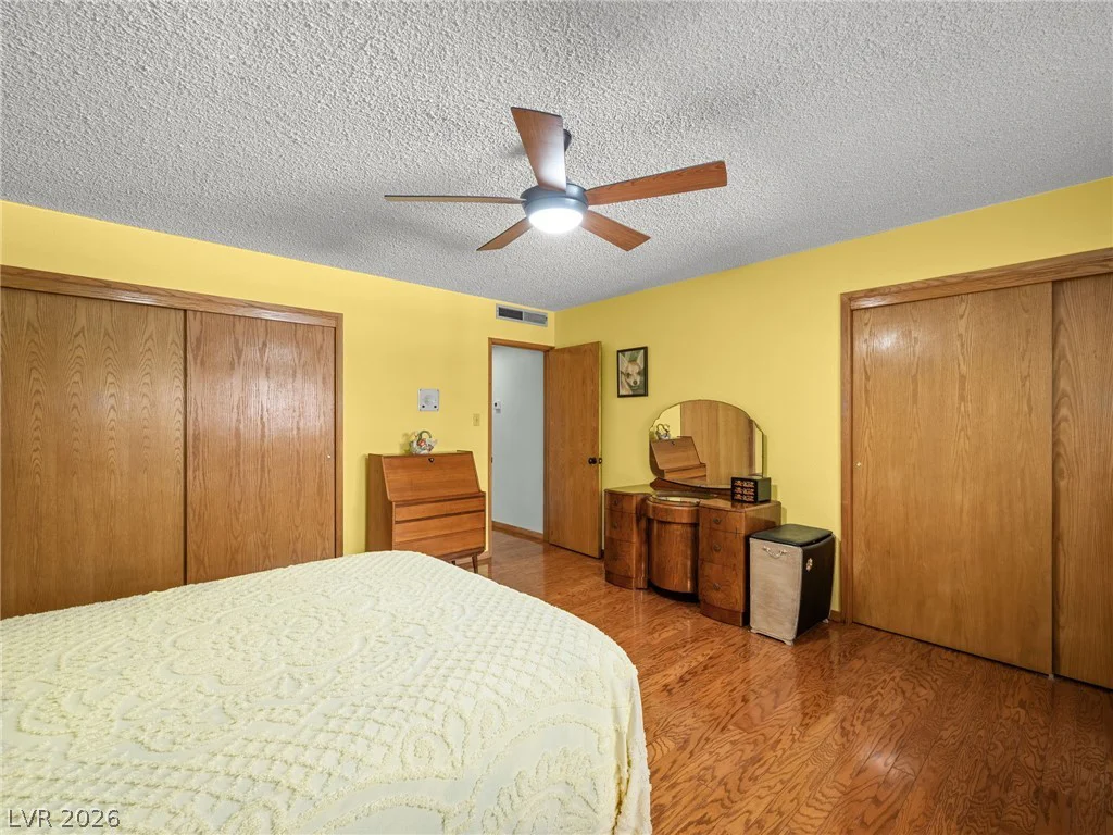 1800 Cochran, Las Vegas, NV 89104