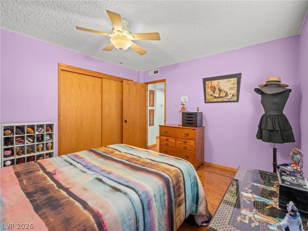 1800 Cochran, Las Vegas, NV 89104