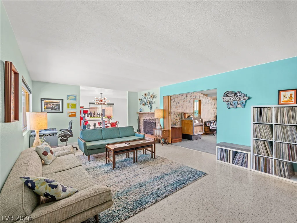 1800 Cochran, Las Vegas, NV 89104