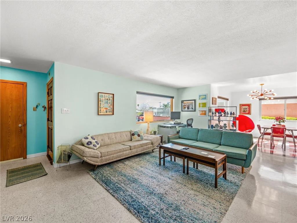 1800 Cochran, Las Vegas, NV 89104