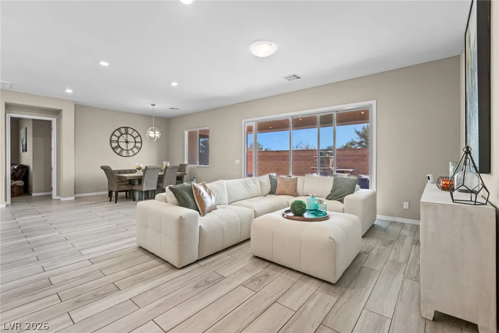 6168 Rockville Creek, Las Vegas, NV 89149