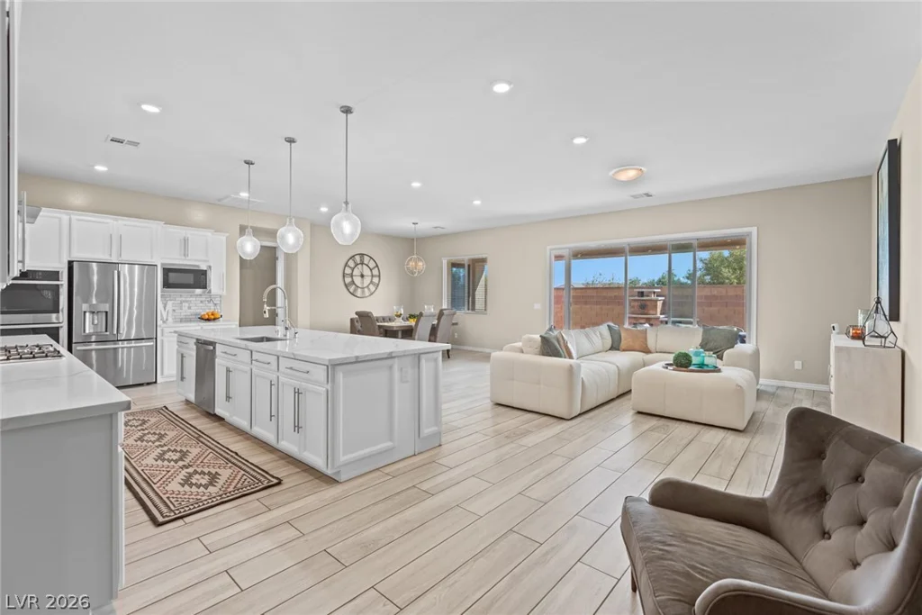 6168 Rockville Creek, Las Vegas, NV 89149