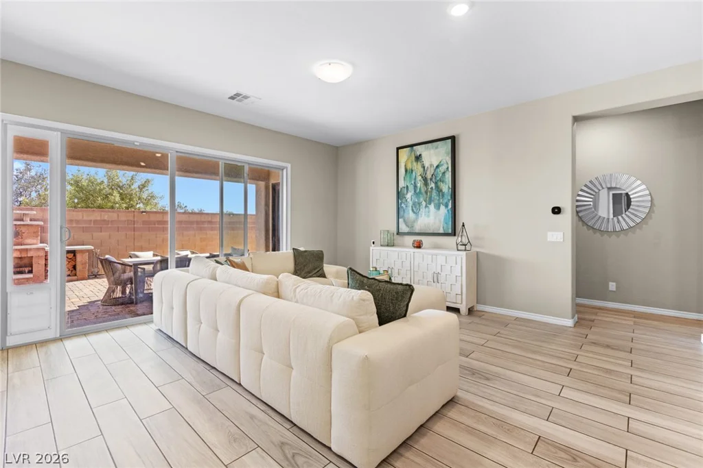 6168 Rockville Creek, Las Vegas, NV 89149
