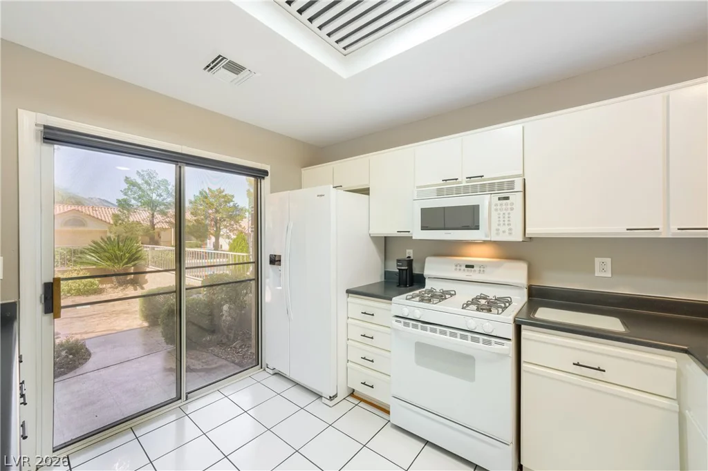 2552 Highvale, Las Vegas, NV 89134