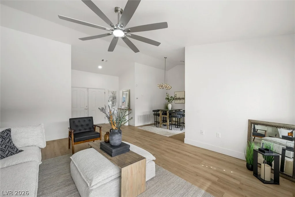 2517 Desert Sands, Las Vegas, NV 89134