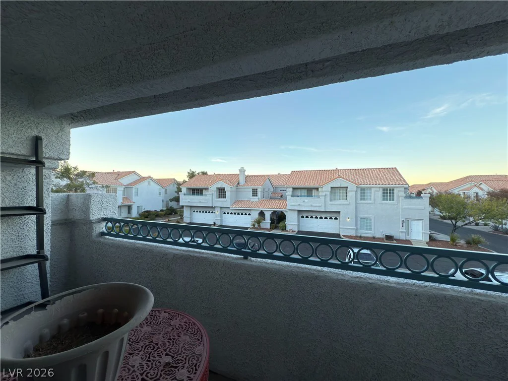 5201 Torrey Pines, Las Vegas, NV 89118
