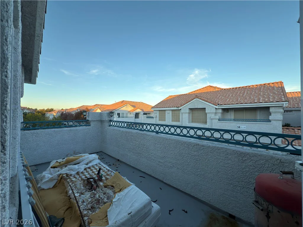 5201 Torrey Pines, Las Vegas, NV 89118