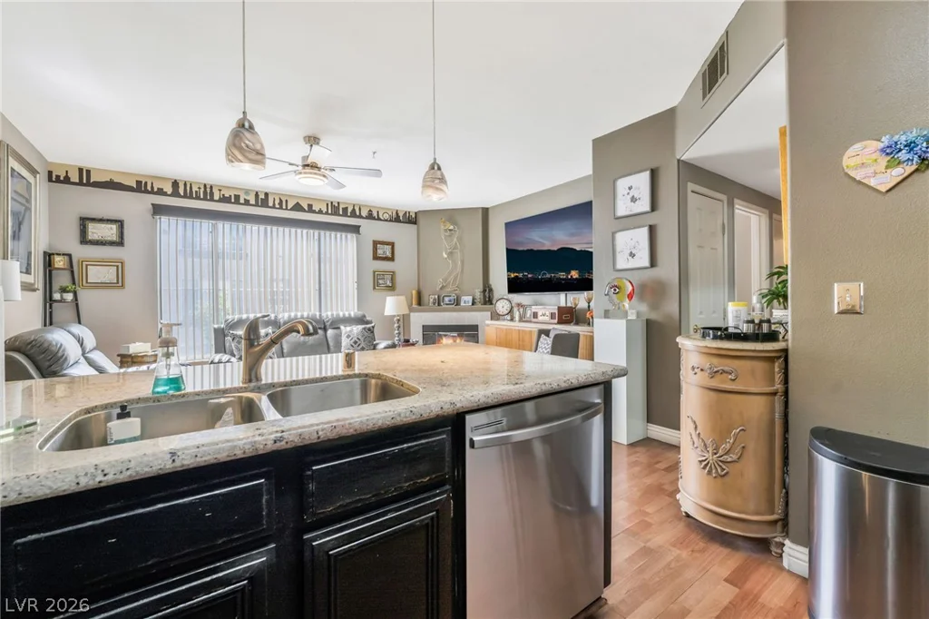 7173 Durango, Las Vegas, NV 89113