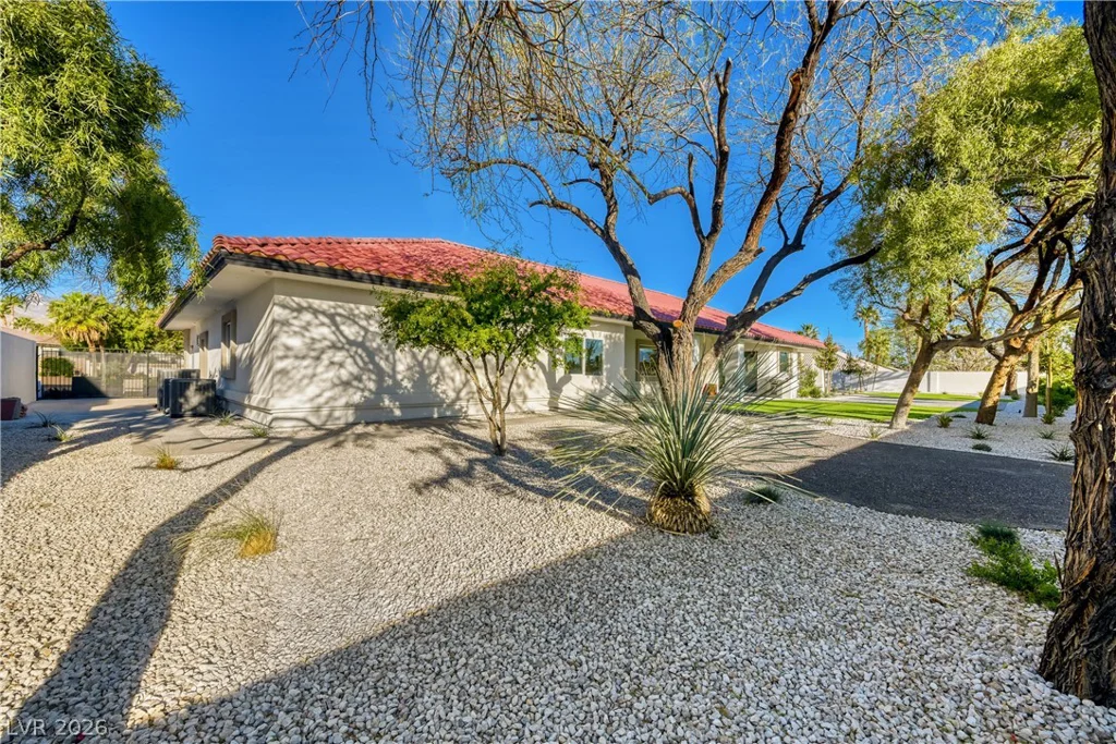 8755 Hickam, Las Vegas, NV 89129