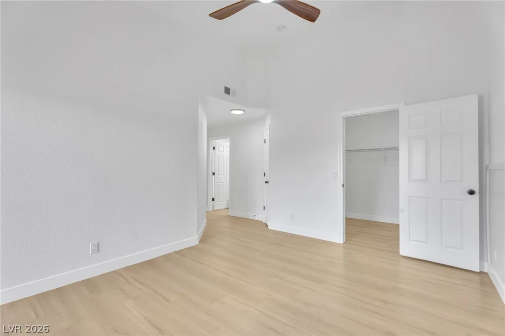 5225 Reno, Las Vegas, NV 89118