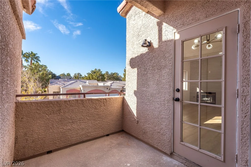 5225 Reno, Las Vegas, NV 89118