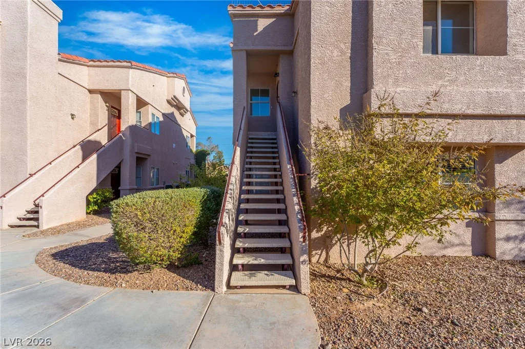 5225 Reno, Las Vegas, NV 89118