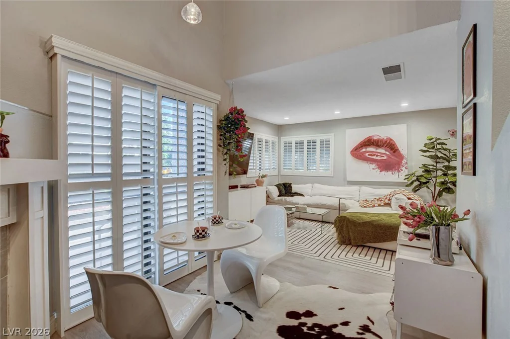 4425 Woodpine, Las Vegas, NV 89119