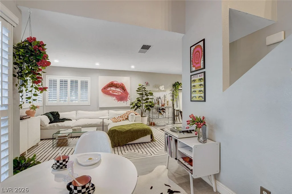 4425 Woodpine, Las Vegas, NV 89119