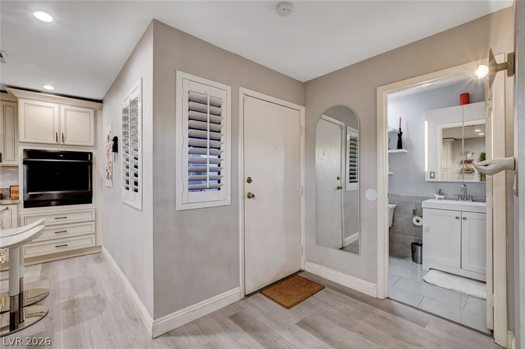 4425 Woodpine, Las Vegas, NV 89119