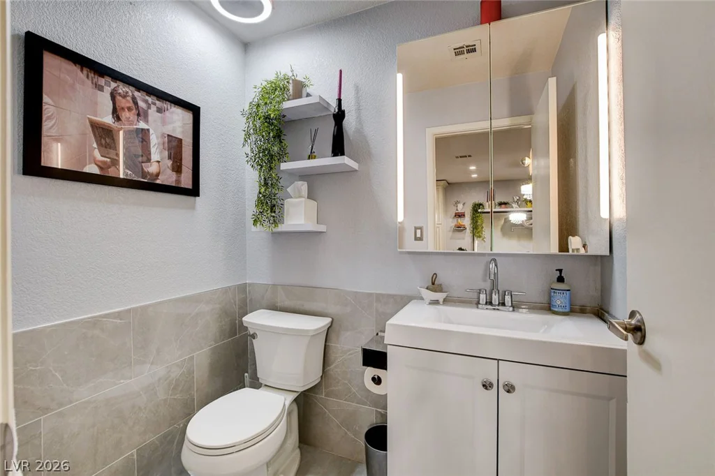 4425 Woodpine, Las Vegas, NV 89119