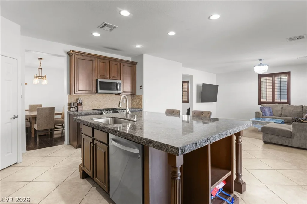 7584 Engleberg, Las Vegas, NV 89178