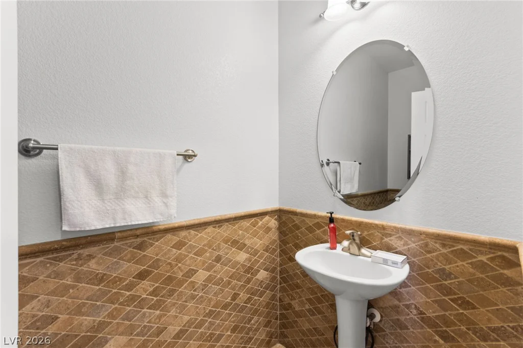 7584 Engleberg, Las Vegas, NV 89178