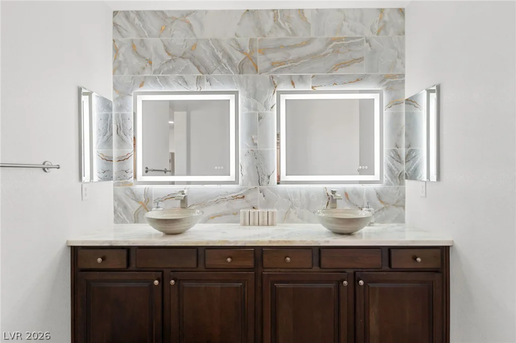 7584 Engleberg, Las Vegas, NV 89178