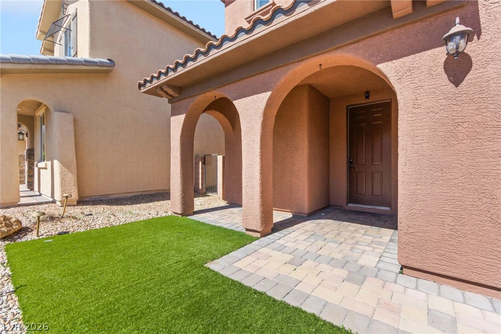 7584 Engleberg, Las Vegas, NV 89178