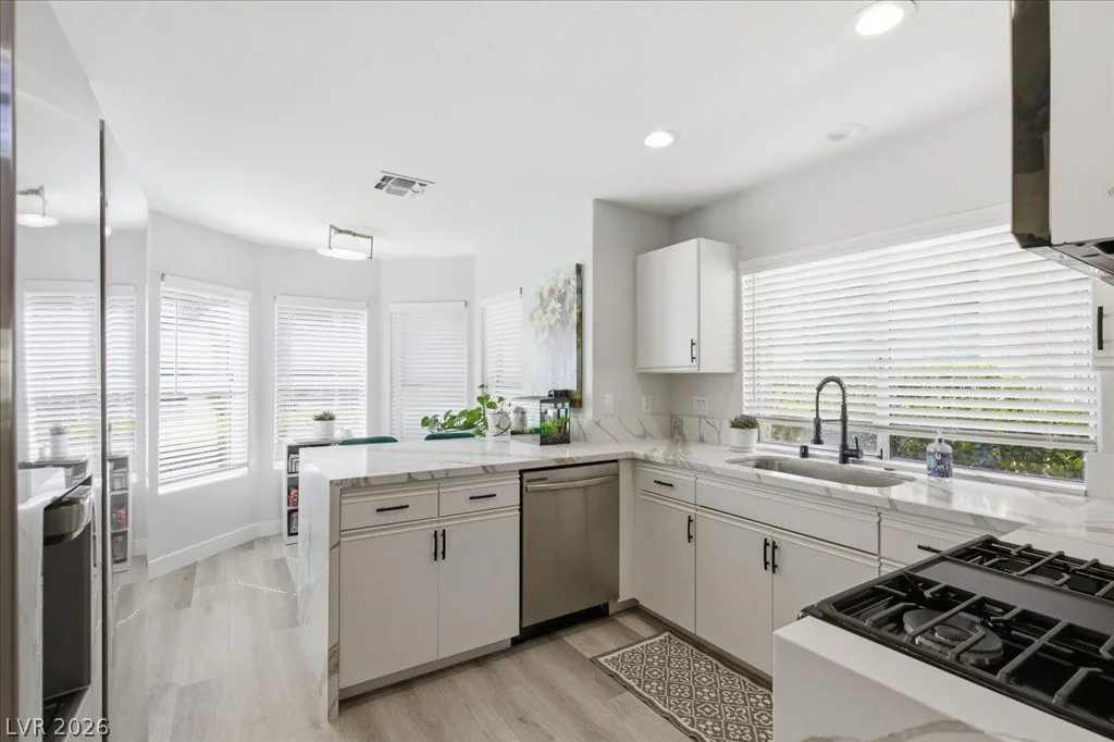 7012 Bright Springs, Las Vegas, NV 89113