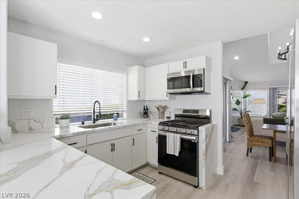 7012 Bright Springs, Las Vegas, NV 89113