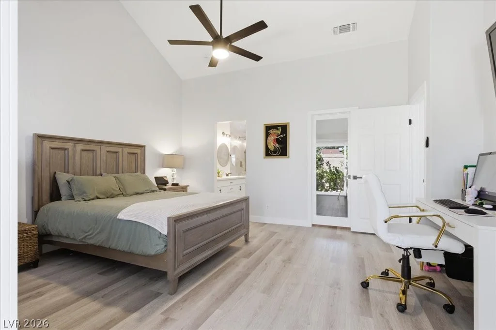 7012 Bright Springs, Las Vegas, NV 89113
