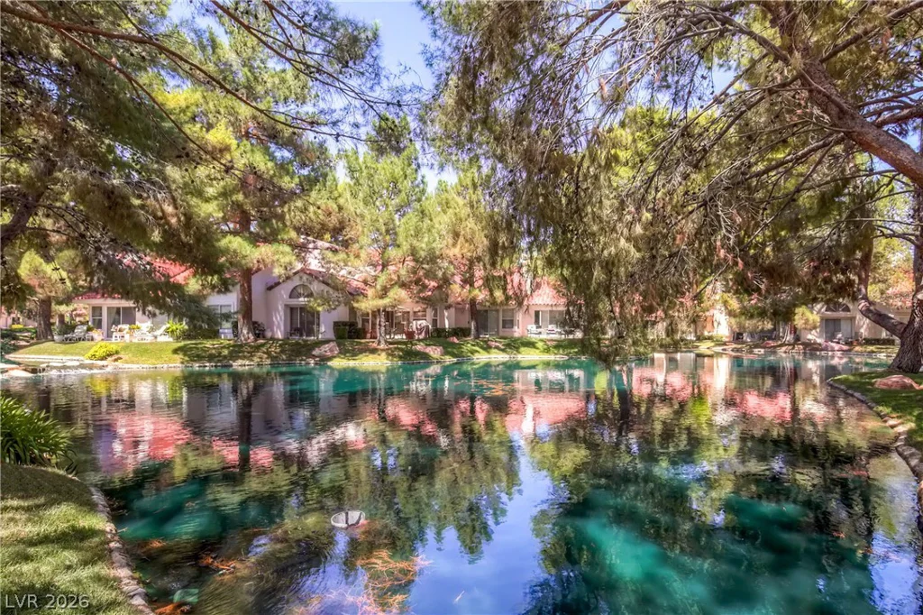 7012 Bright Springs, Las Vegas, NV 89113
