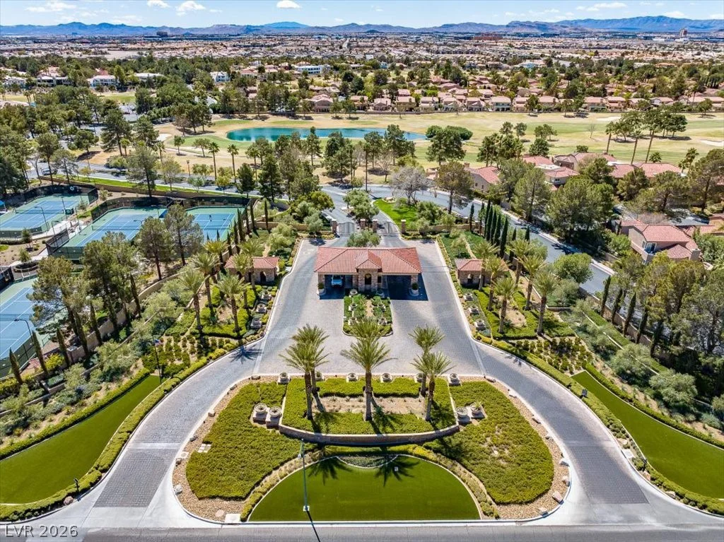 7012 Bright Springs, Las Vegas, NV 89113