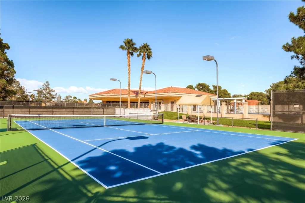 7012 Bright Springs, Las Vegas, NV 89113